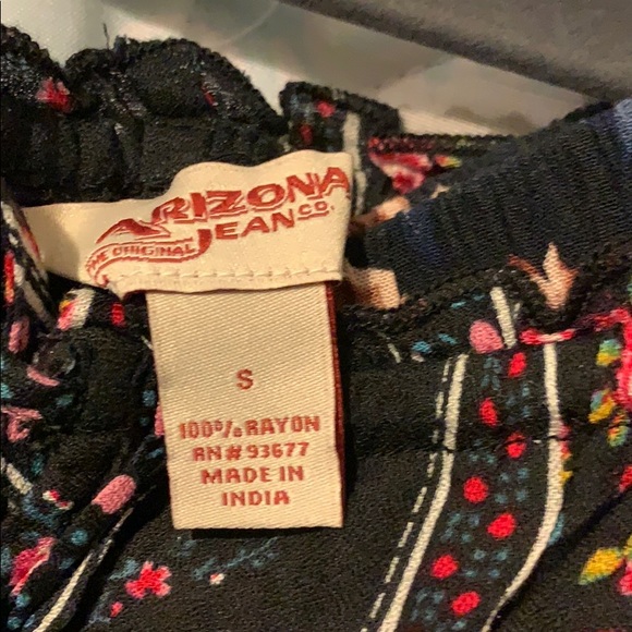 Black Floral Blouse - Picture 4 of 5